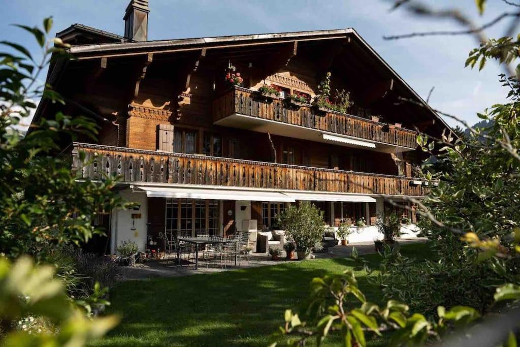Cozy Place In Gstaad Center Exterior foto